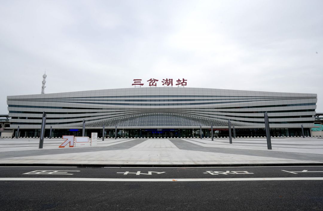 三岔湖站2.jpg